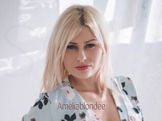 Ameliablondee