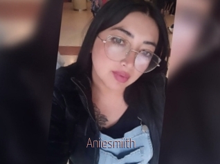 Aniiesmiith