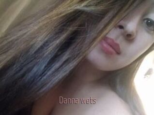 Danna_wets