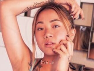 Evie_Le