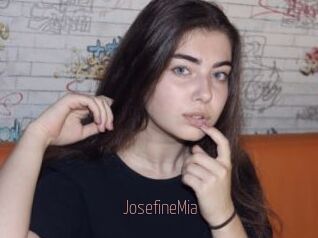 JosefineMia