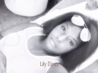 Lily_Davis