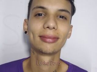 Lukke_Davis