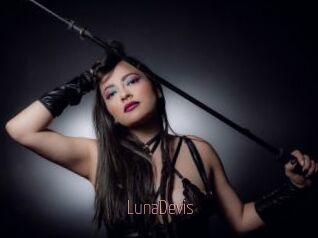 LunaDevis