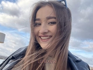 Lunaxeva