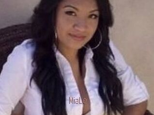 Mia_Le
