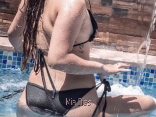 Mia_Dias