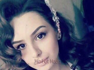 Mia_Hot_Moon