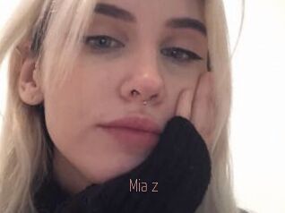 Mia_z