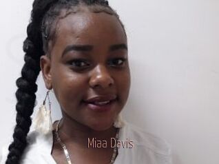 Miaa_Davis