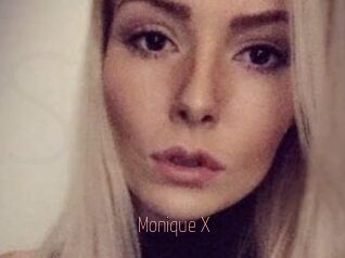 Monique_X