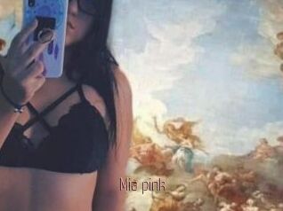 Mia_pink