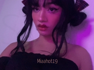 Miaahot19