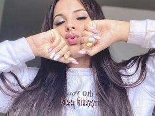Miss_kittyy