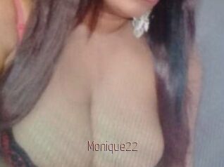 Monique22