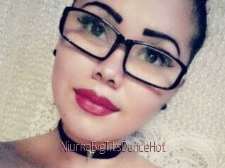 NiurkaBigTitsDanceHot