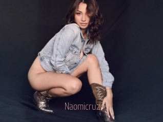 Naomicruz