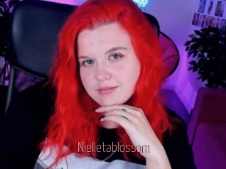 Nielletablossom