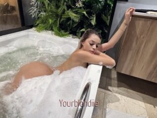 Yourblondiie